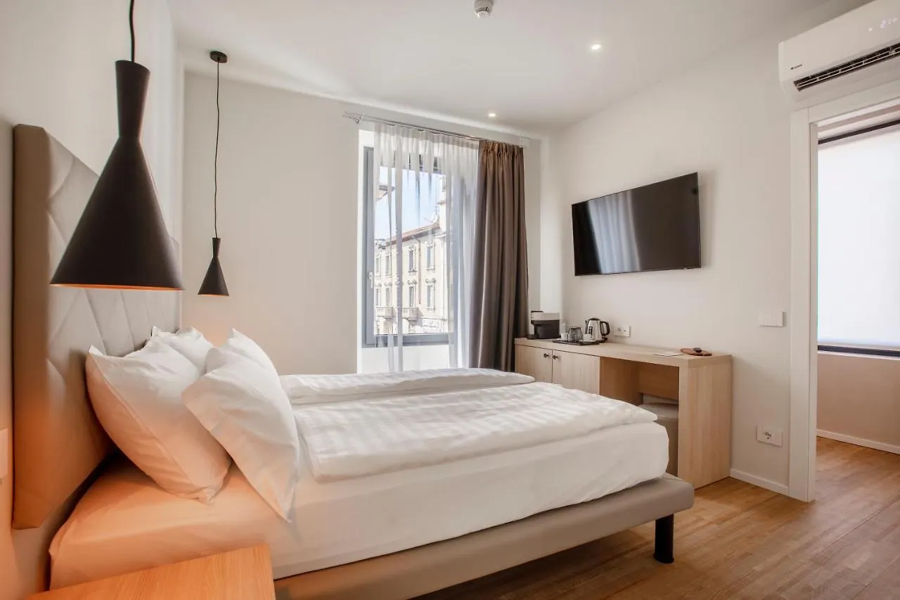 **** Hotel Ah Villaglori Boutique Apartments Brescia Italy